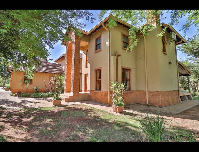 4 BEDROOM HOUSE SOLD IN LEEUWFONTEIN ESTATE